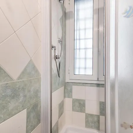 Up Homestay Rome
